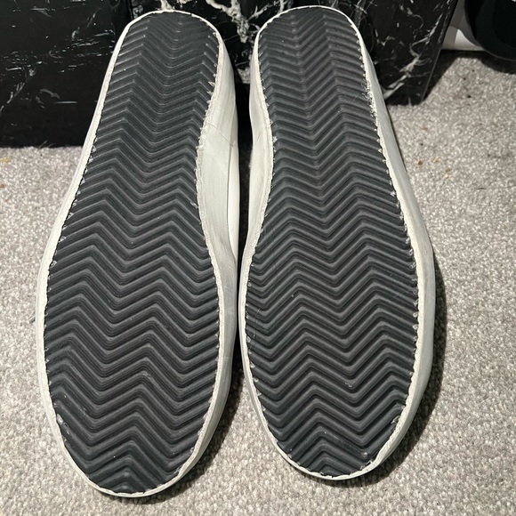 Authentic Golden Goose Superstars - Picture 2 of 8